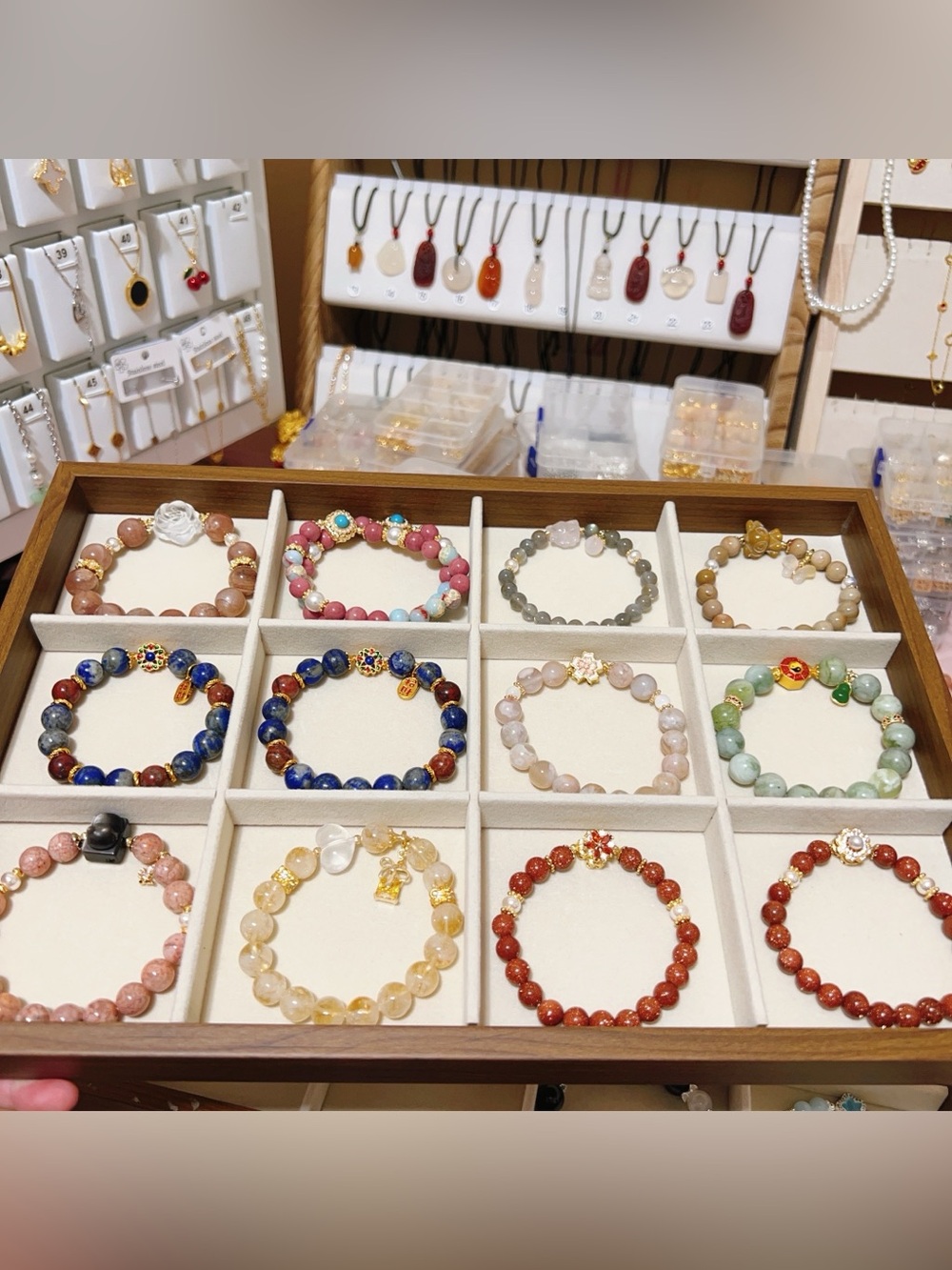 （05-19）Handmade bracelets for live show